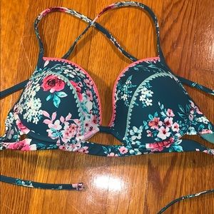 Shade & Shore Flora Bathing Suit Top